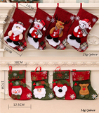 Chaussettes de Noël à accrocher à la cheminée