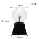 Lampe plasma, globe magique avec éclairs attirés par la main. Sphère lumière plasma