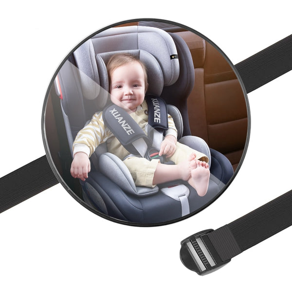 Miroir pour voir le bébé sur le siège auto à l'arrière de la voiture –  Stock de cadeaux