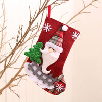 Chaussettes de Noël à accrocher à la cheminée