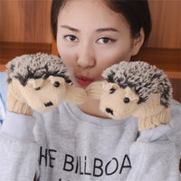 Gants moufles hérissons chauds pour l'hiver. Gants mignons animaux