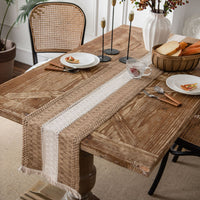 Chemin de table à motifs géométriques et à franges