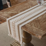 Chemin de table à motifs géométriques et à franges