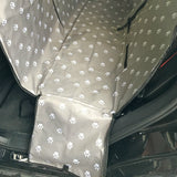 Protection sièges arrières auto pour chiens. Couverture coffre, tapis de voiture pour chien