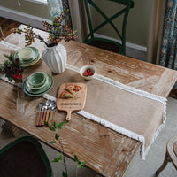 Chemin de table à motifs géométriques et à franges