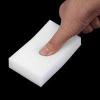 Éponge magique ! Efficacité redoutable qui n'est plus à prouver pour tâches sur murs et meubles
