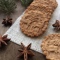 Rouleau à pâtisserie de noël ! Formes rennes sapins de noël sur biscuits pâte