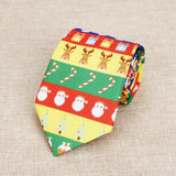 Cravates de Noël rigolotes avec motifs de père noël, bonhomme de neige, sapin, flocons, etc