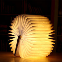 Lampe LED livre ouvert design en bois. Veilleuse rechargeable à LED, 360 degrés