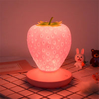 Lampe fraise mignonne à LED. Veilleuse bébé USB, 3 niveaux de luminosité.
