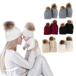 Bonnets assortis pour bébé et maman, avec pompon !