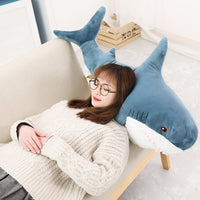 Peluche requin géant. Coussin 45 à 140 cm