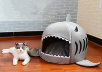 Panier pour chien ou chat en forme de requin ! Niche confortable pour animaux
