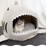 Panier pour chien ou chat en forme de requin ! Niche confortable pour animaux