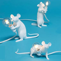 Petite lampe originale en forme de souris ou rat. Luminaire design à LED style nordique