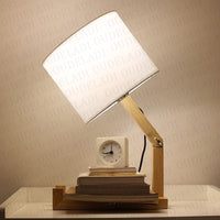 Lampe bonhomme articulé en bois, luminaire design original