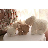 Peluche mouton, coussin ou doudou blanc et marron