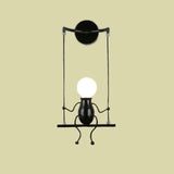 Luminaire design balançoire LED, applique murale originale et moderne, bonhomme minimaliste