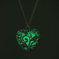 Collier avec pendentif lumineux dans le noir, lune, cœur, chouette, patte de chien