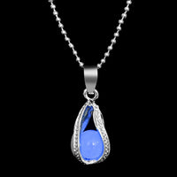 Collier avec pendentif lumineux dans le noir, lune, cœur, chouette, patte de chien