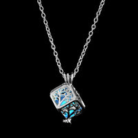 Collier avec pendentif lumineux dans le noir, lune, cœur, chouette, patte de chien