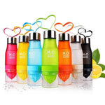 Bouteille - gourde avec presse agrumes 650 ml