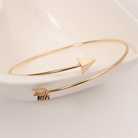 Bracelet en forme de flèche