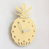 Horloge en bois en forme d'ours, nuage, couronne, flamant, ananas, lapin